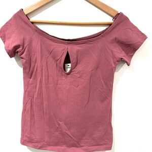Elegant Mauve Off-Shoulder Top key hole top